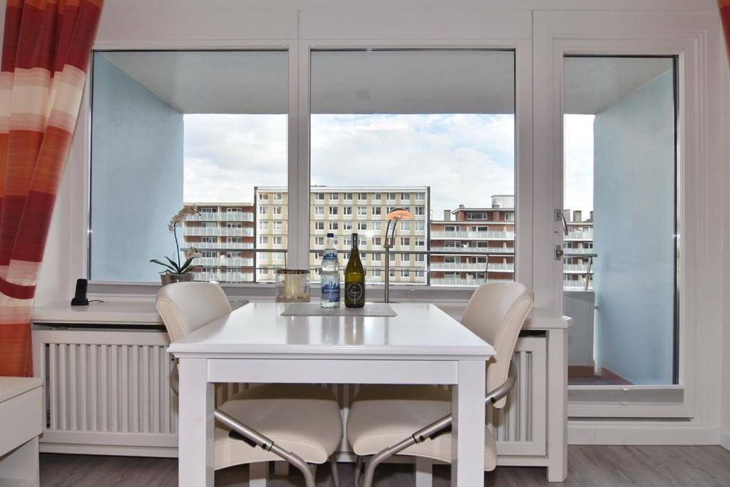 Metropol Whg 40, Landseite Apartment